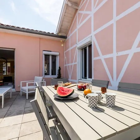 Les Halles Keyweek Duplex With Terrace And Parking In Center Appartement *