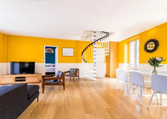 Les Halles Keyweek Duplex With Terrace And Parking In Center