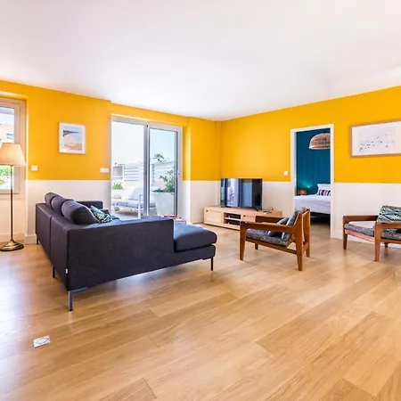Les Halles Keyweek Duplex With Terrace And Parking In Center Daire Biarritz