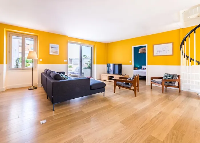 Les Halles Keyweek Duplex With Terrace And Parking In Center Appartamento Biarritz